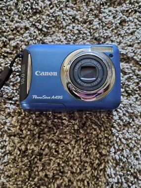 Canon PowerShot A495 Compact Digital Camera - Blue with Chrome Lens Ring